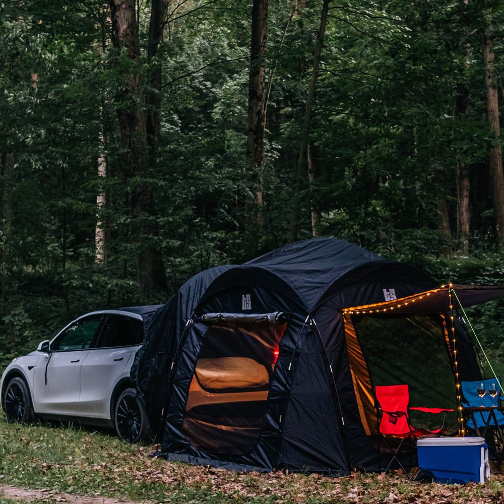 Tesloid Model Y Camping Tent Gen 2 on a Model Y hatch